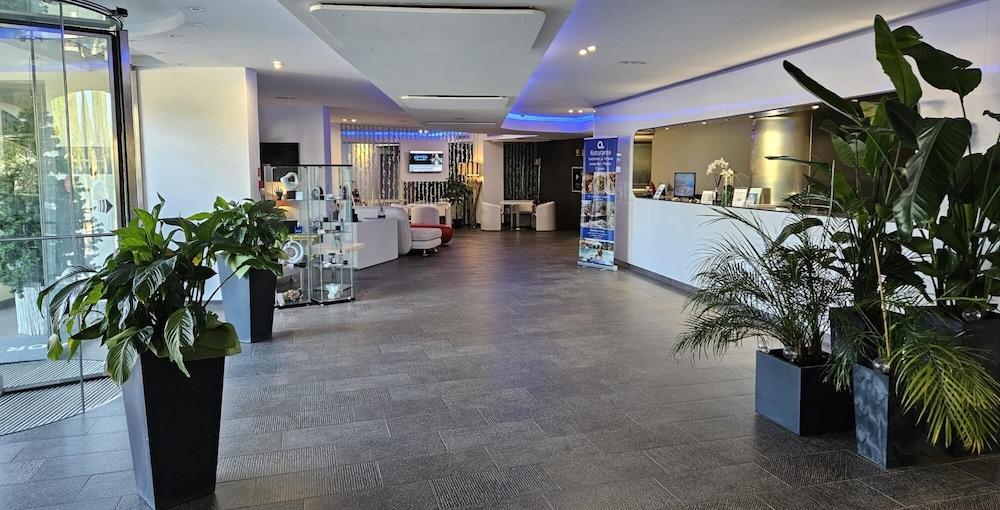 lobby