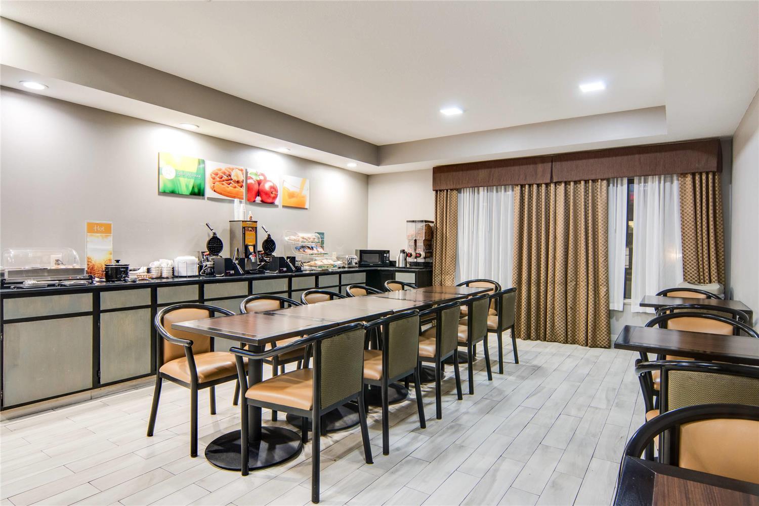 restaurant cafeteria