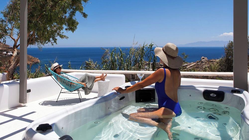 swimming pool spa