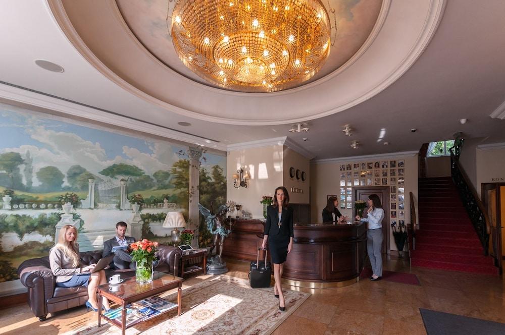 lobby