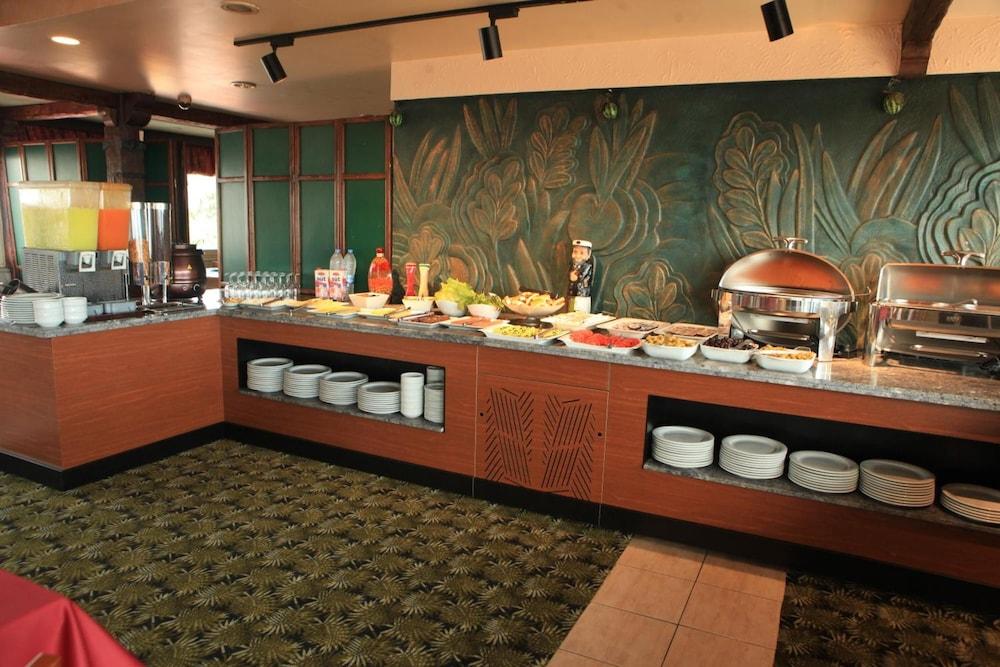 restaurant-cafeteria