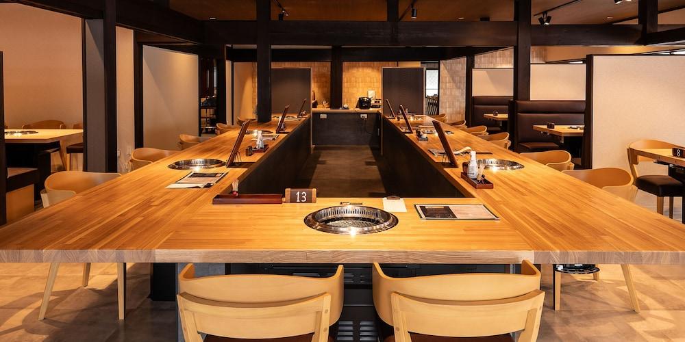 restaurant cafeteria