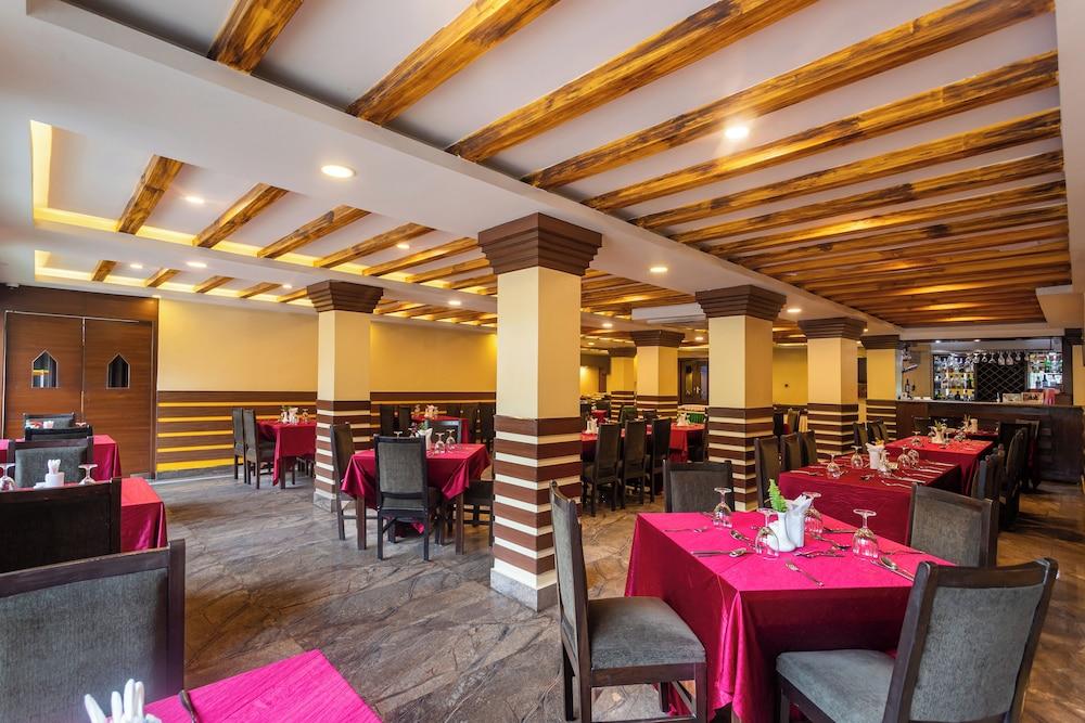 restaurant cafeteria