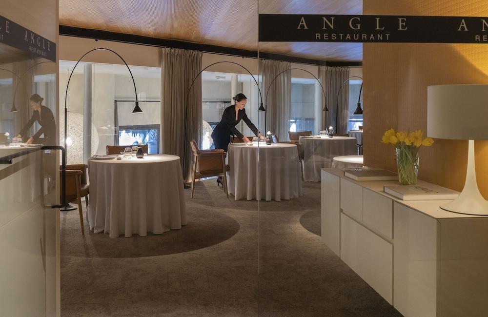 restaurant cafeteria