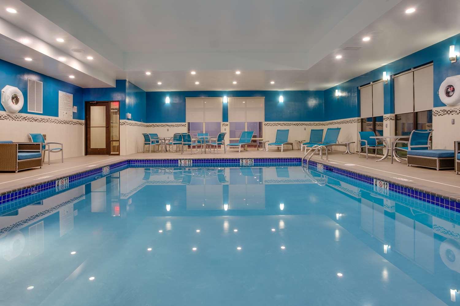 swimming pool spa