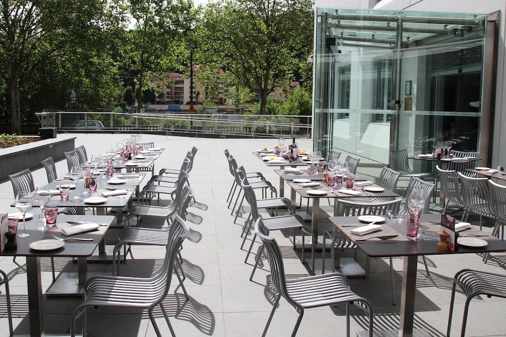 restaurant-cafeteria