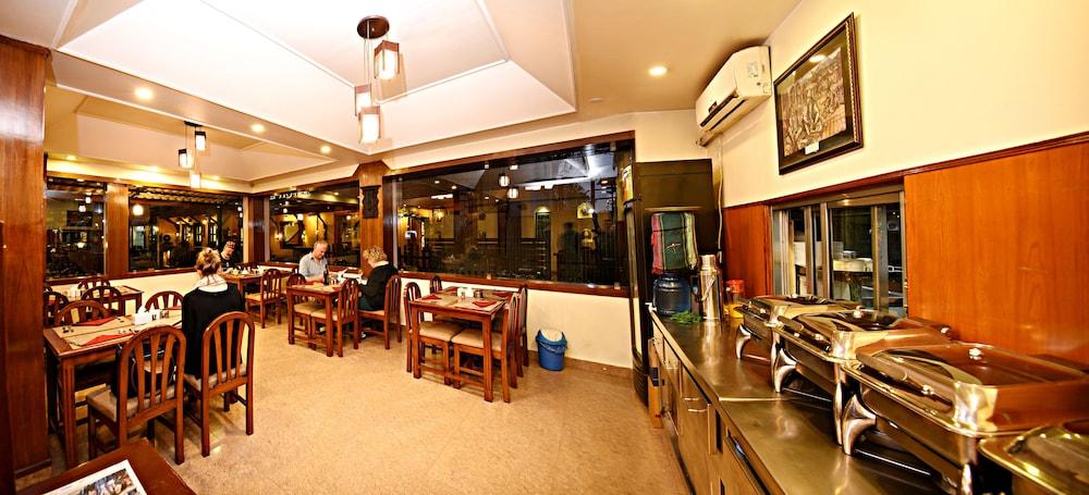 restaurant-cafeteria