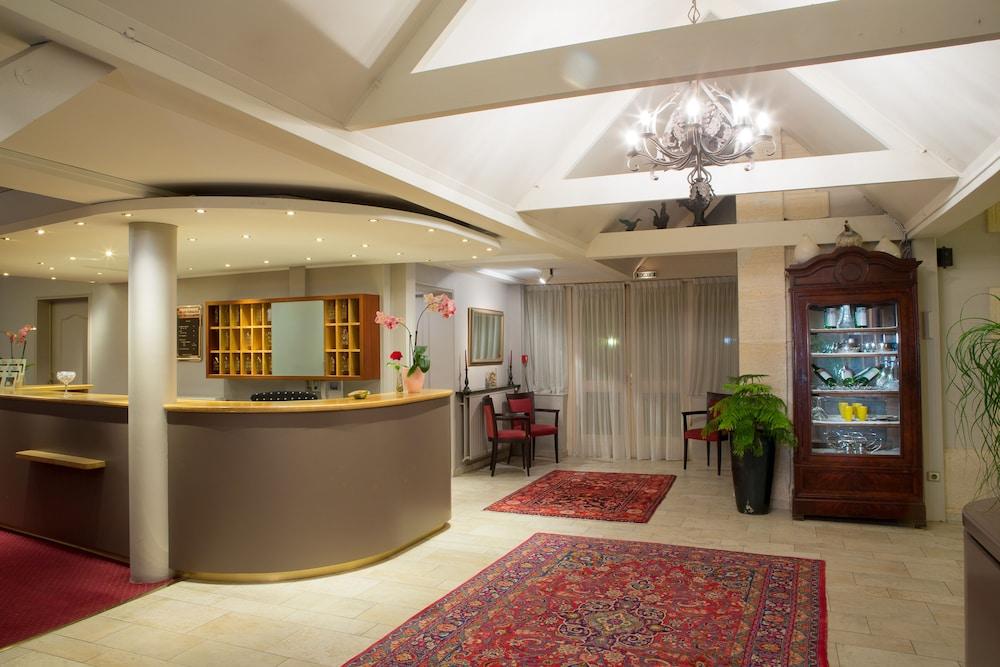 lobby
