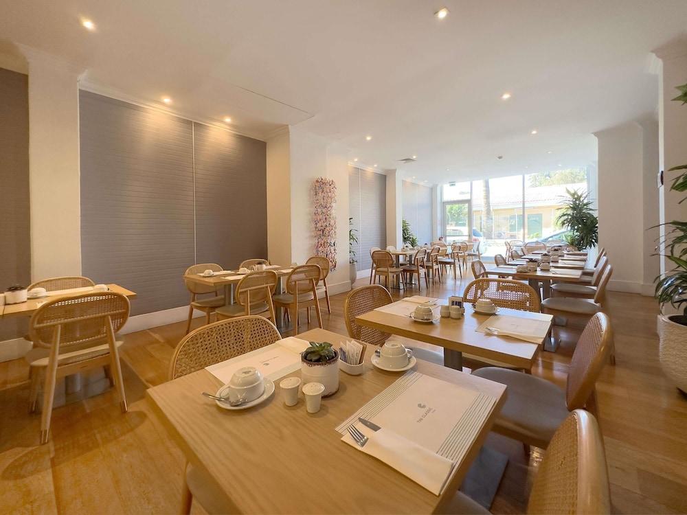 restaurant cafeteria