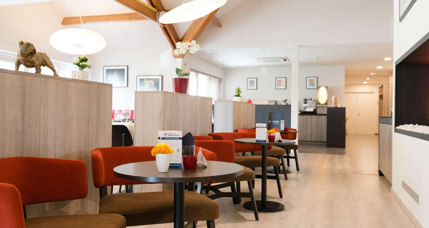 restaurant cafeteria