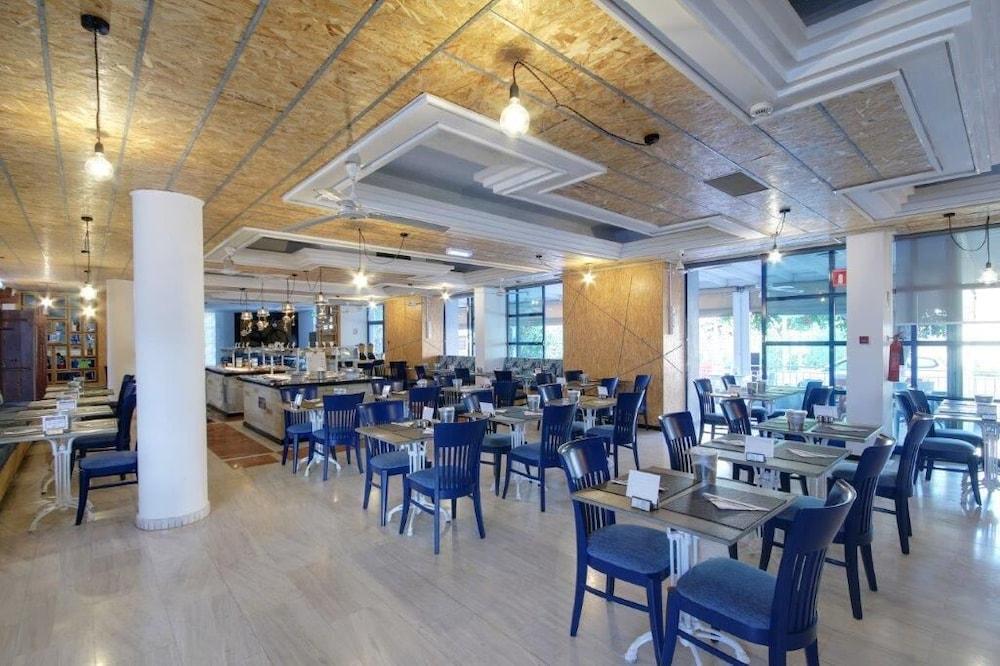 restaurant-cafeteria