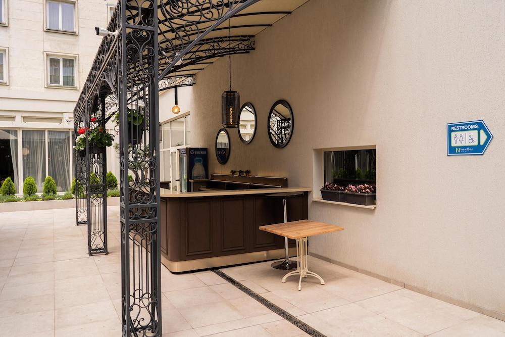 lobby