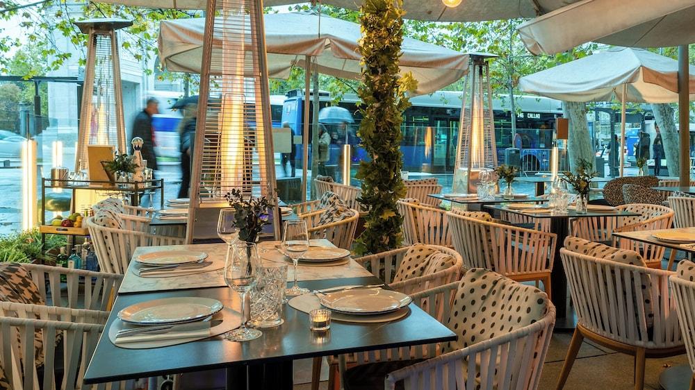 restaurant cafeteria