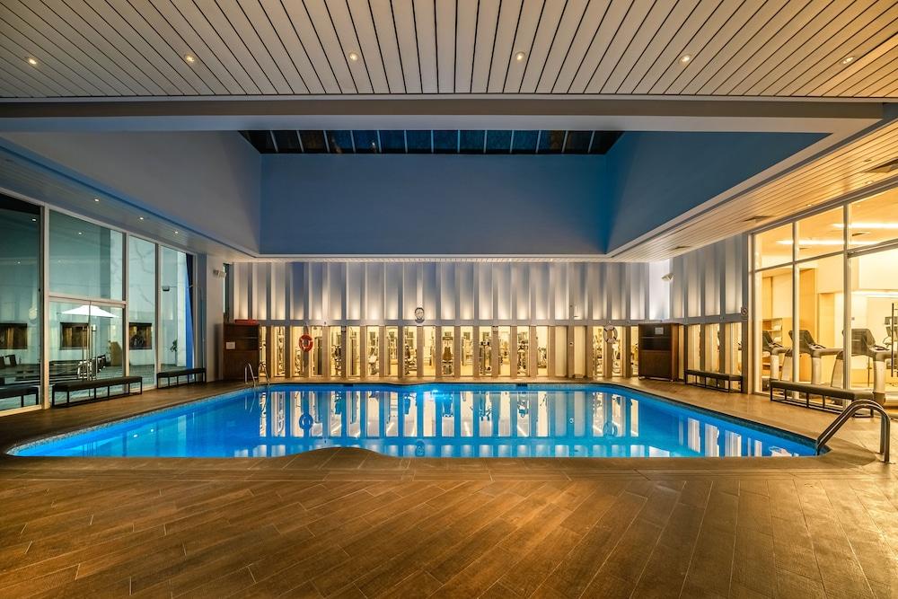 swimming pool spa