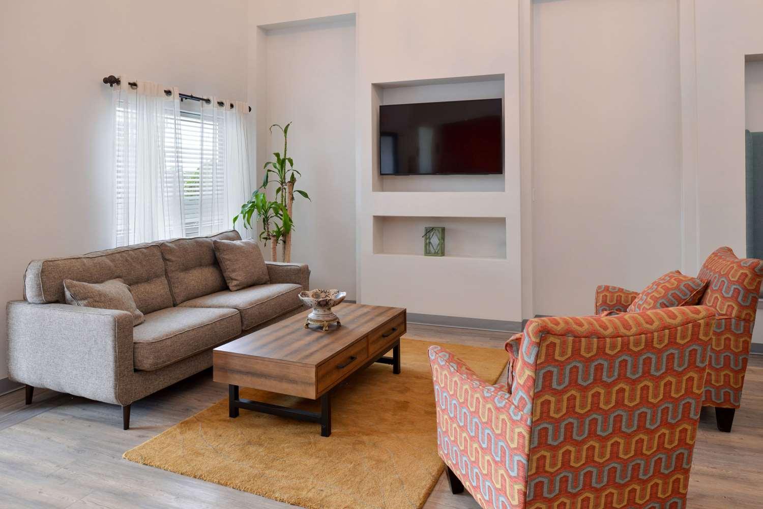 lounge