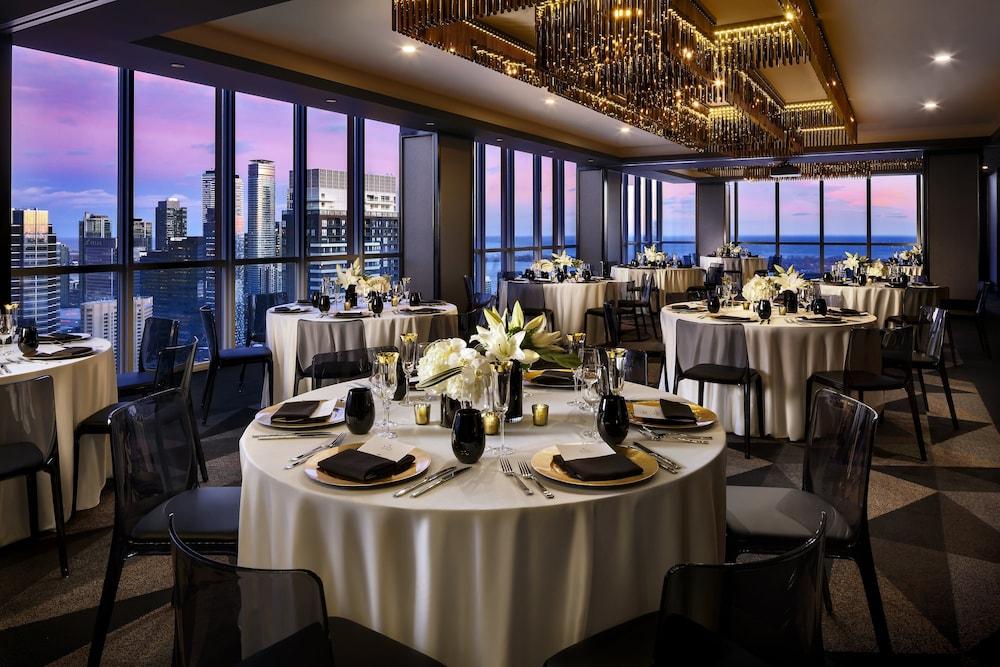 restaurant cafeteria