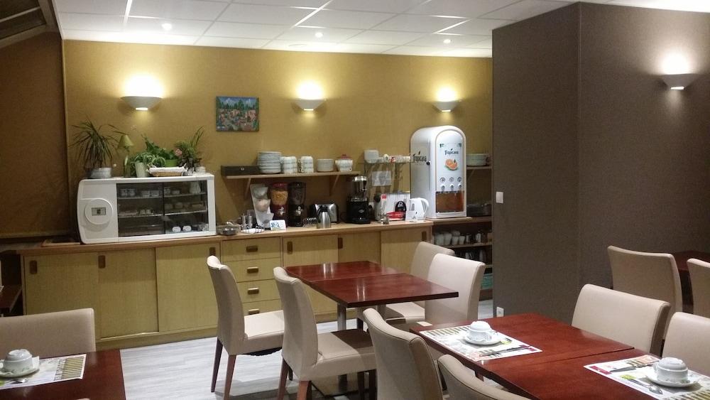 restaurant-cafeteria