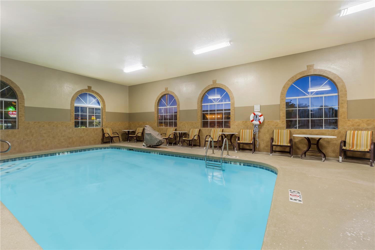 swimming pool spa