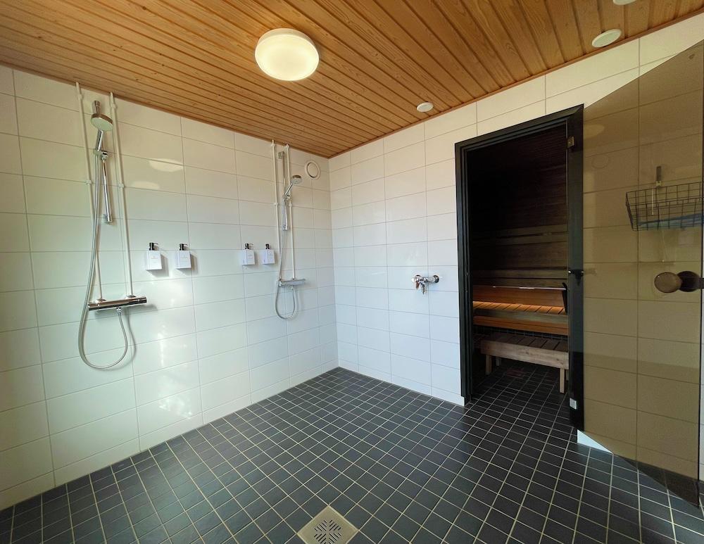 swimming pool spa
