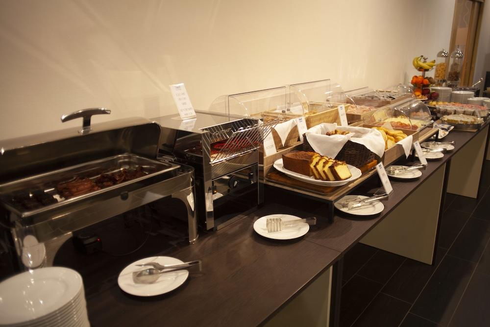 restaurant-cafeteria