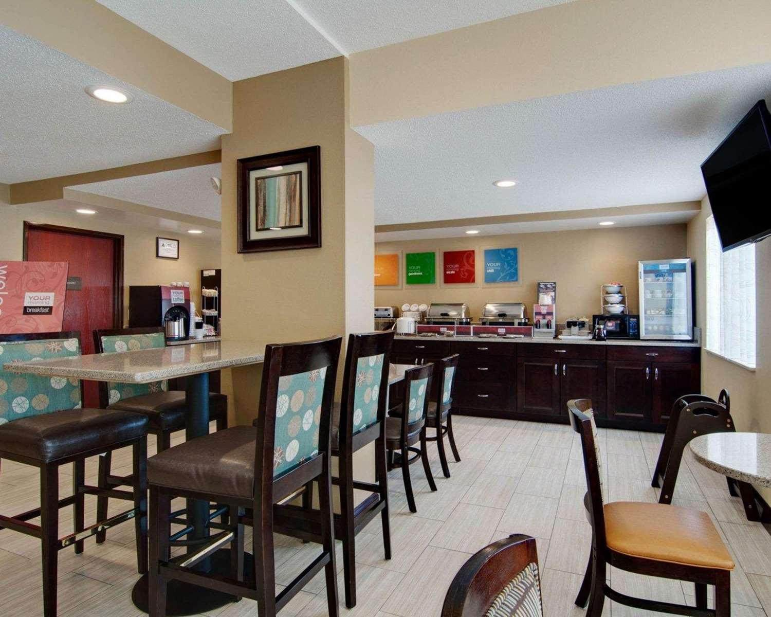 restaurant cafeteria