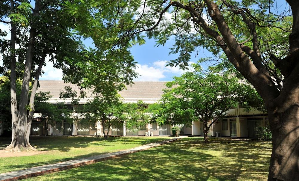 surroundings