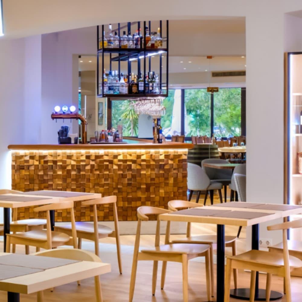 restaurant-cafeteria