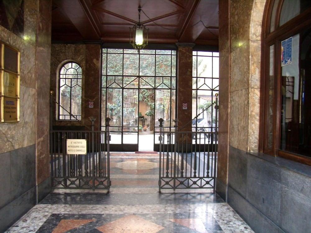 lobby