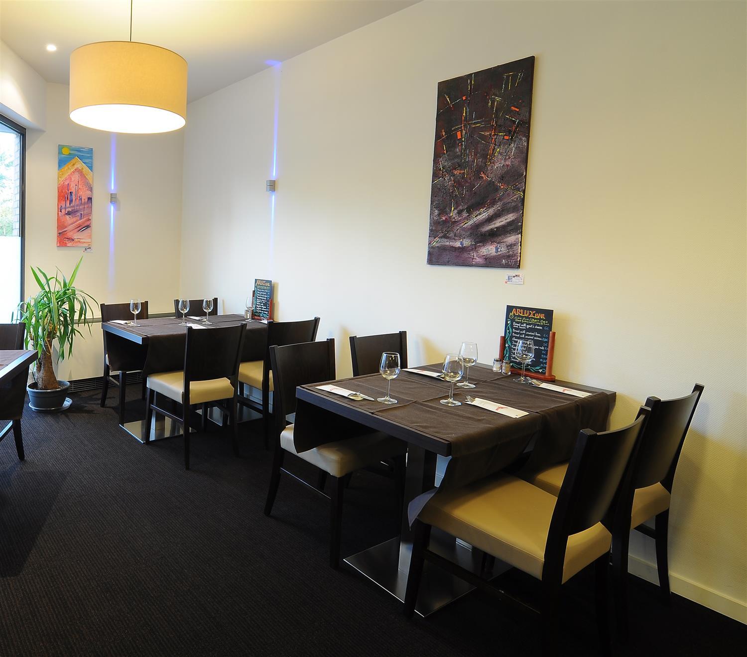 restaurant cafeteria
