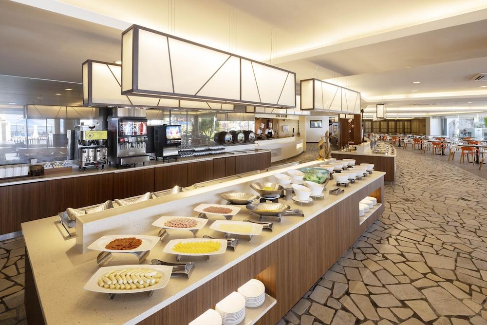 restaurant cafeteria