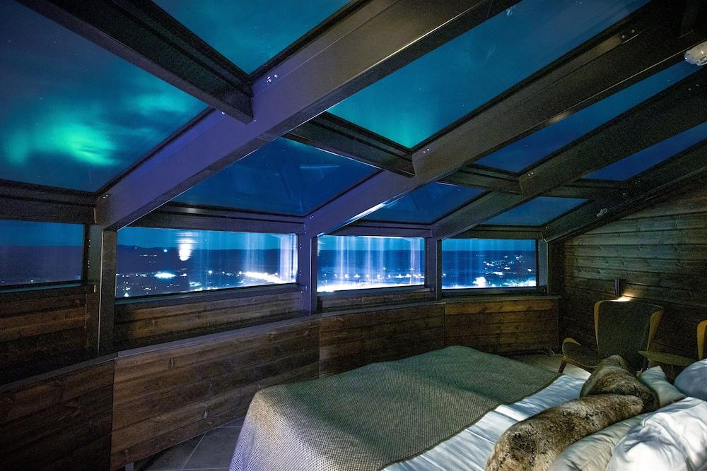 swimming pool spa