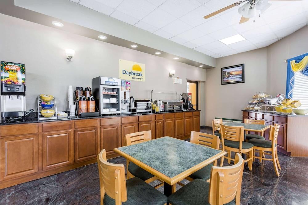 restaurant-cafeteria