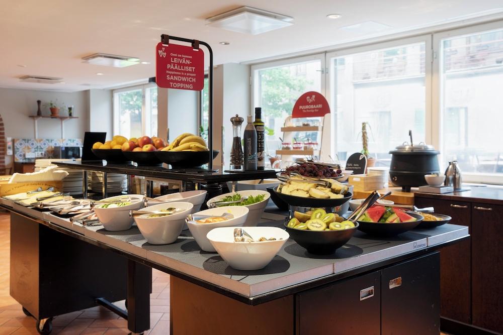 restaurant cafeteria