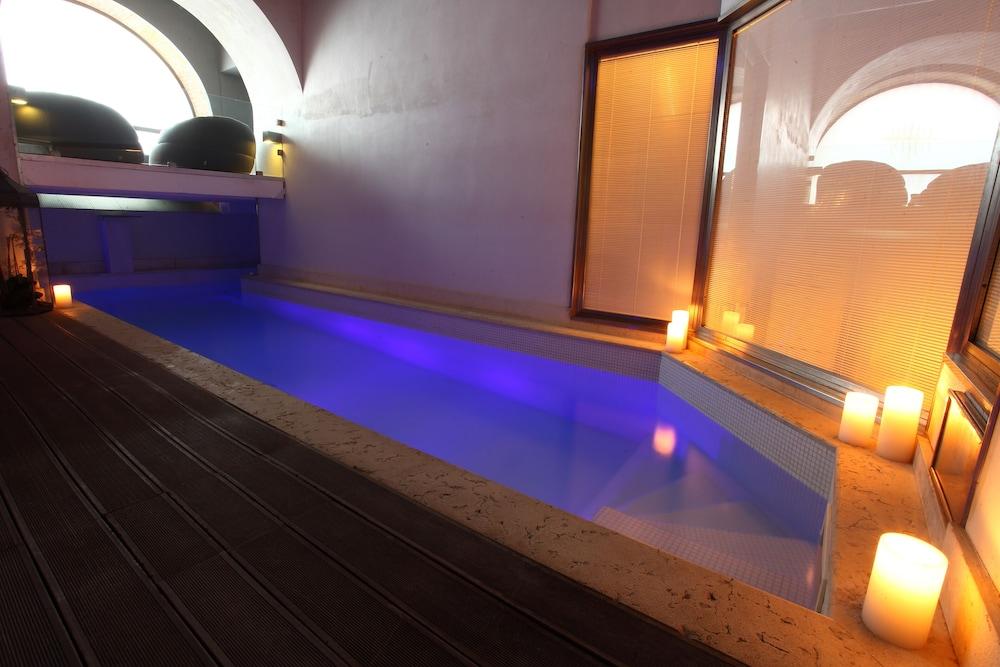 swimming pool spa