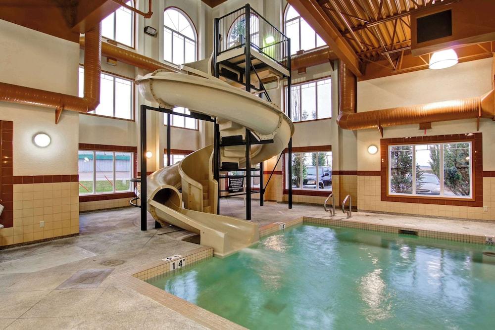 swimming pool spa