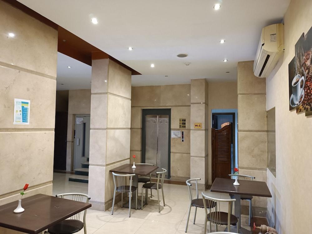 restaurant cafeteria