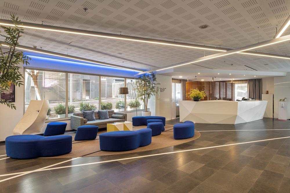 lobby