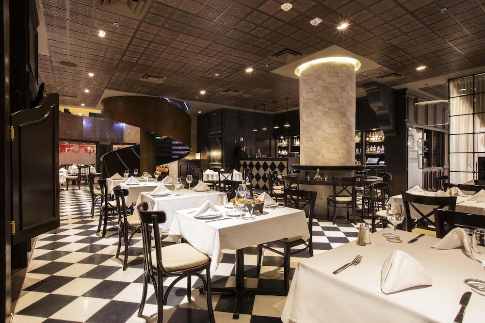 restaurant cafeteria