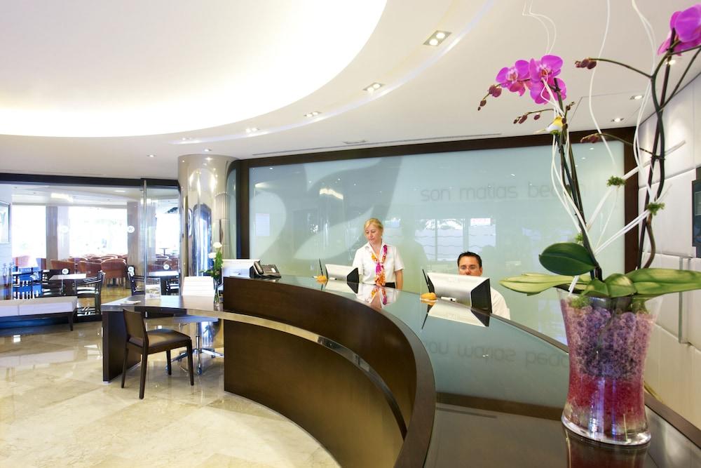 lobby