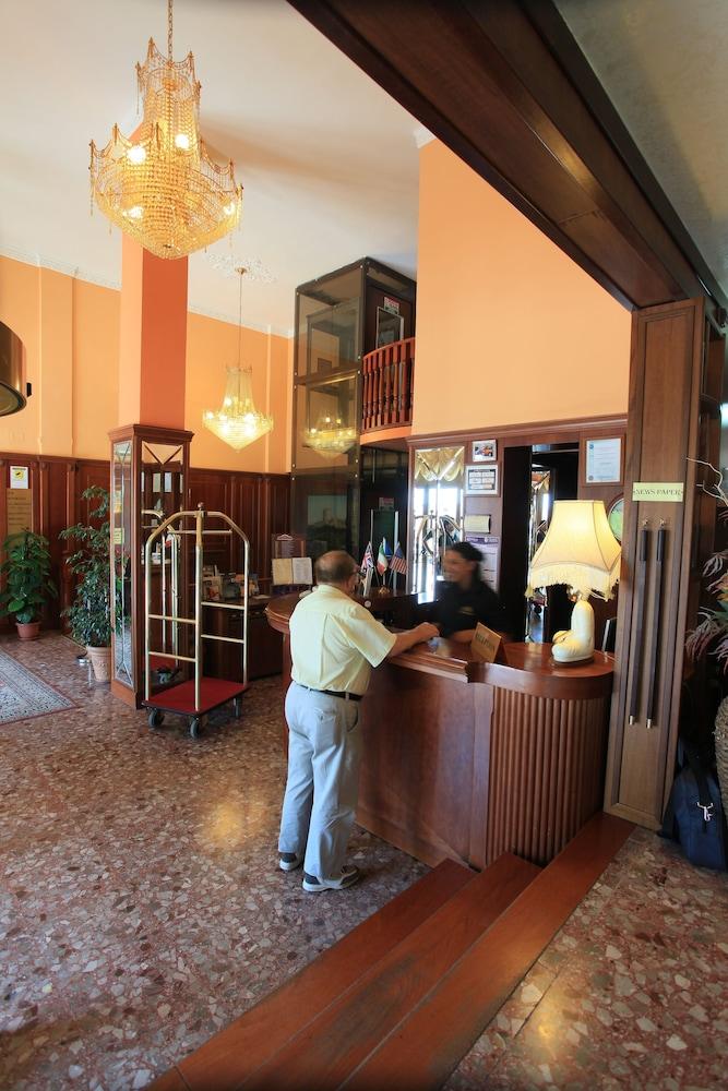 lobby