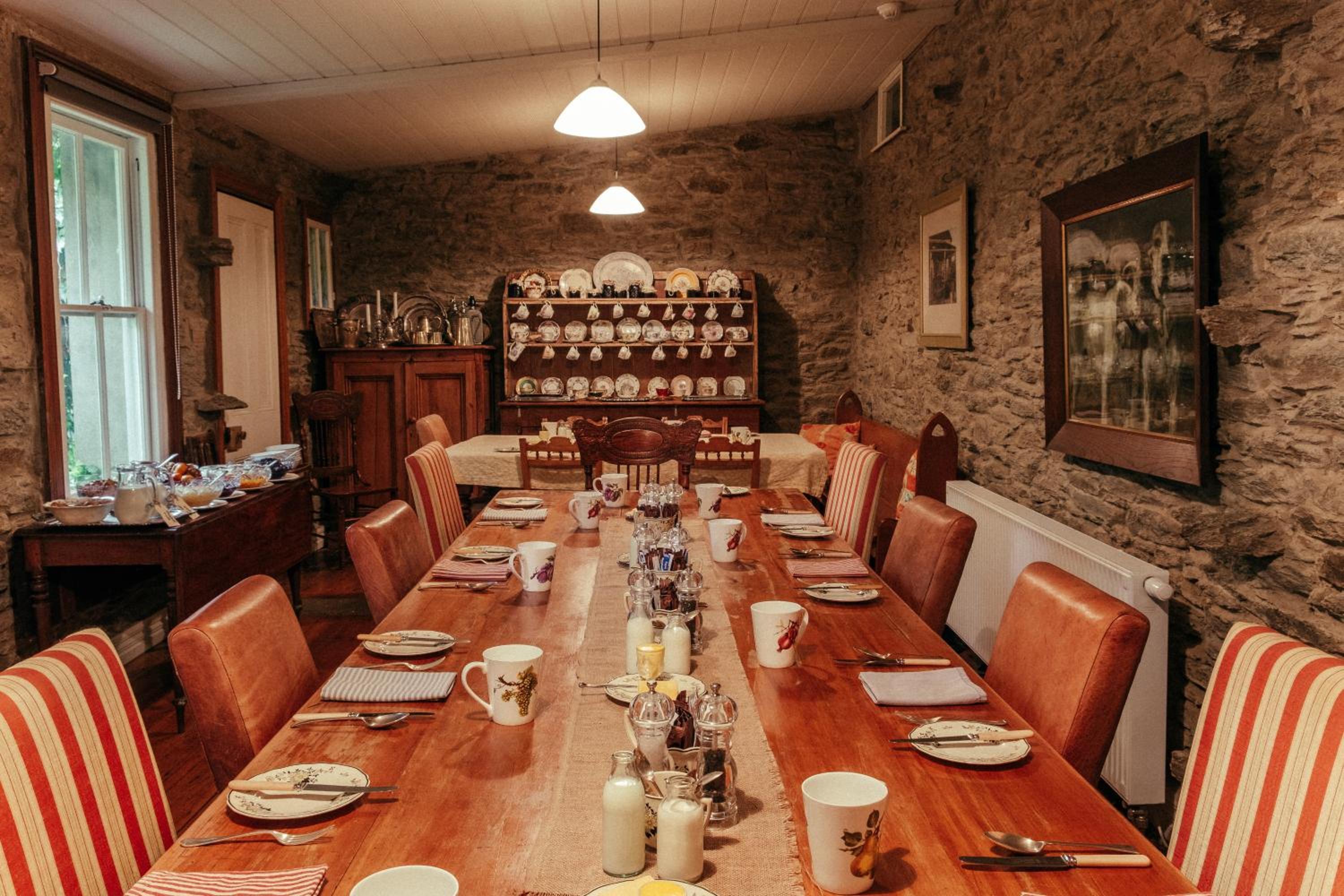 restaurant cafeteria