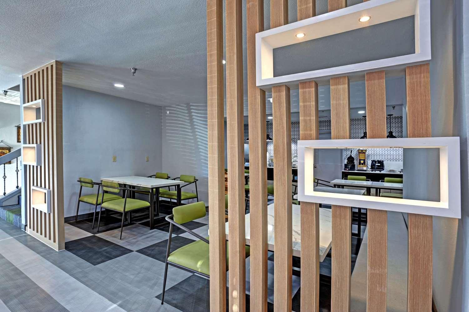restaurant cafeteria