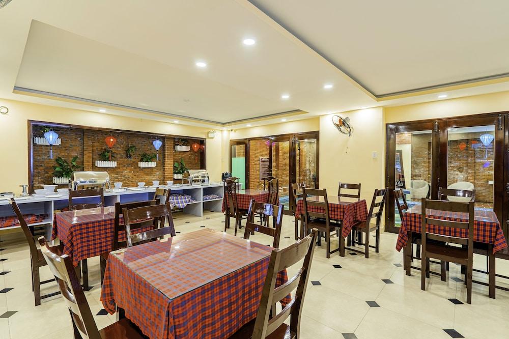 restaurant cafeteria