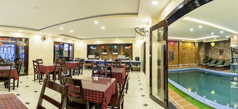 restaurant cafeteria
