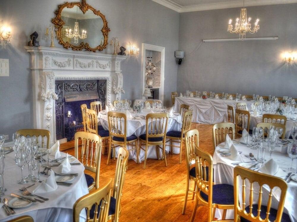 restaurant-cafeteria