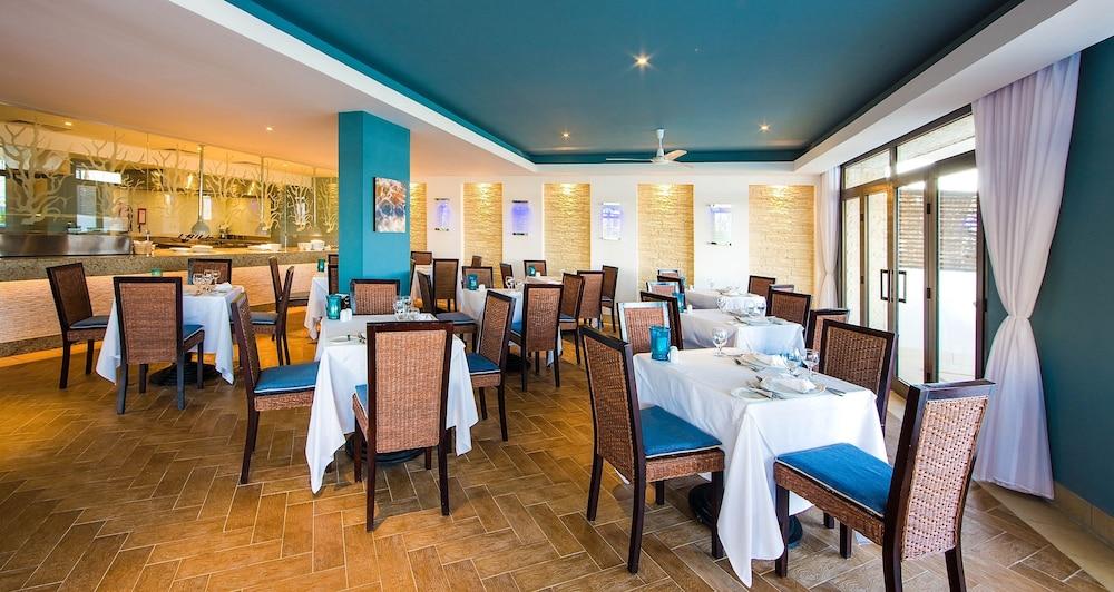restaurant-cafeteria