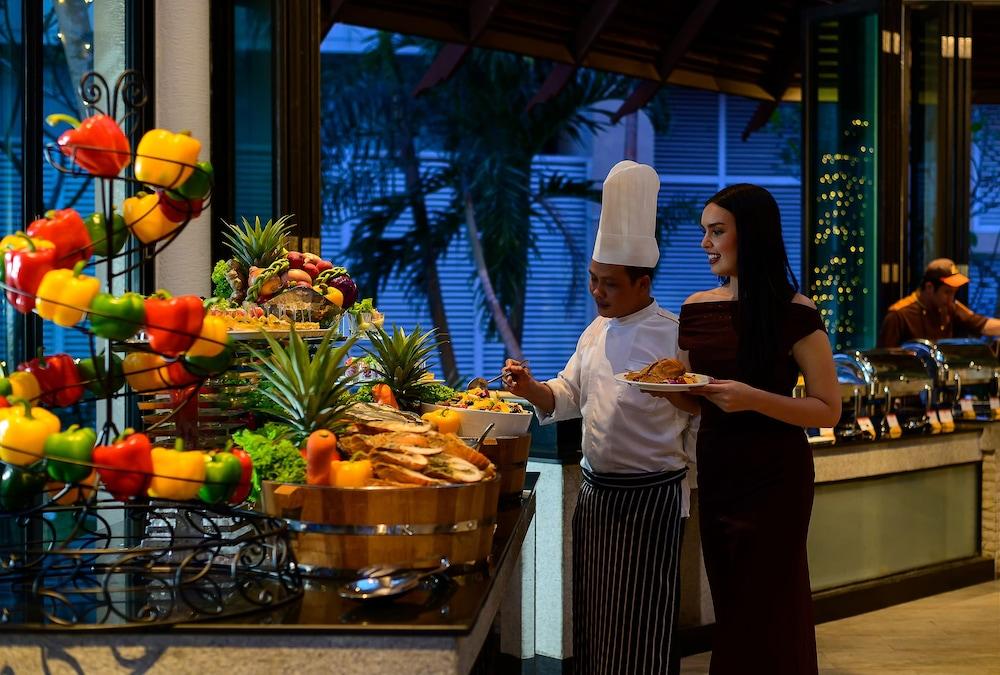 restaurant cafeteria