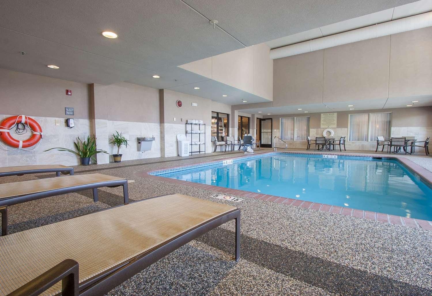 swimming pool spa
