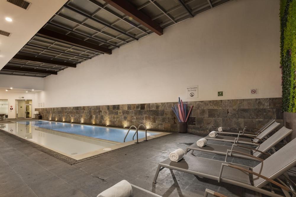 swimming pool spa