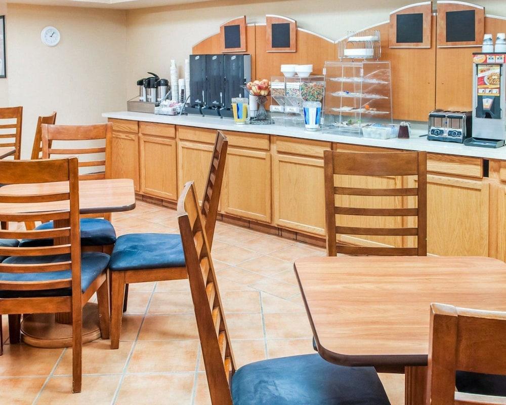 restaurant-cafeteria